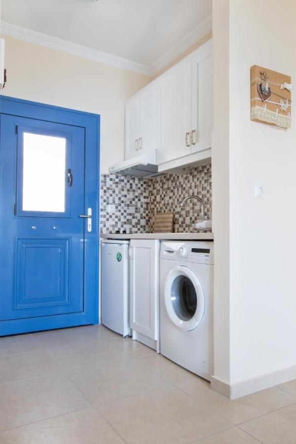 Beachfront Apartments カルパトス エクステリア 写真