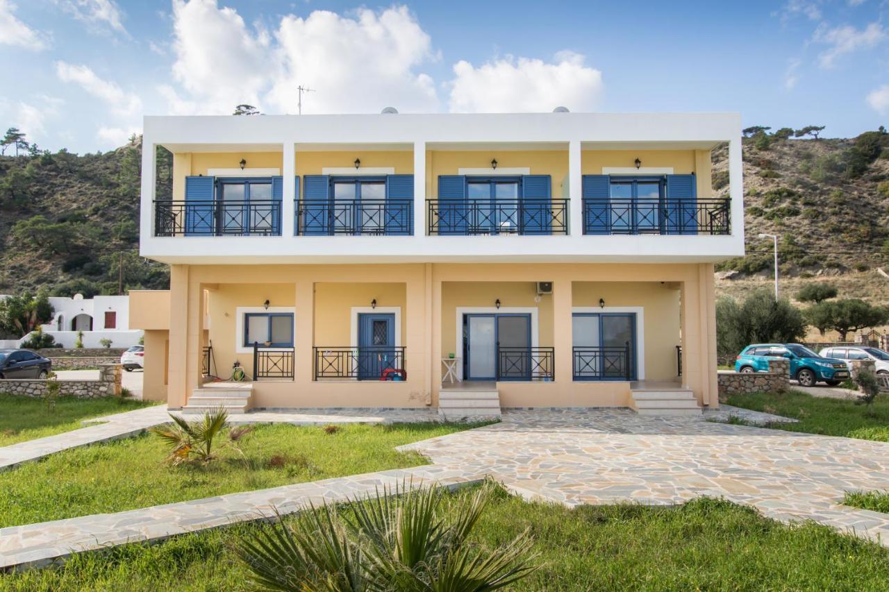 Beachfront Apartments カルパトス エクステリア 写真